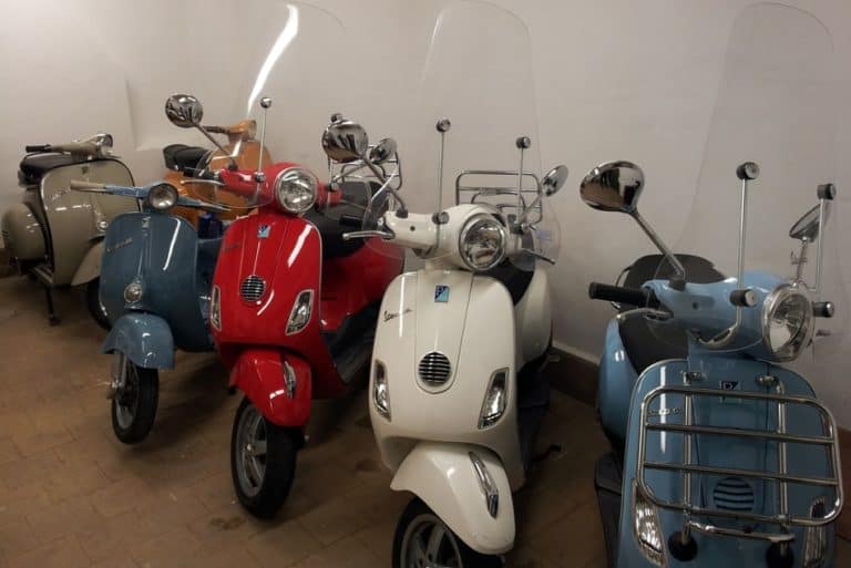 What Vespa Should I Buy? Finding The Best Vespa Model For You