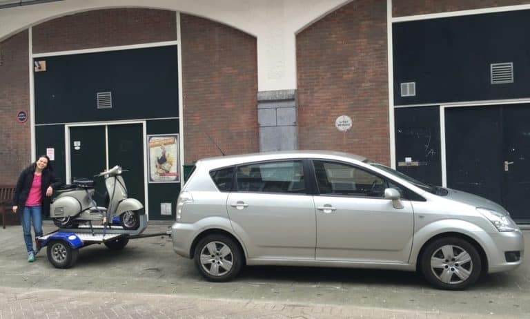 How do you transport a Vespa scooter? 5 ways to do it.